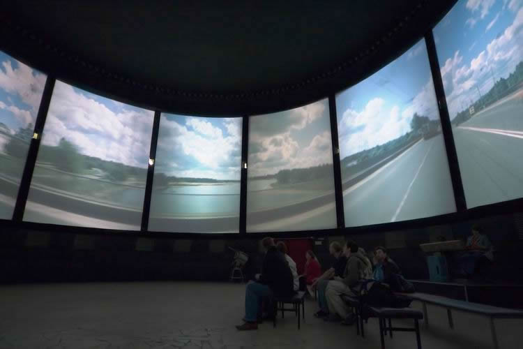 Панорамный кинотеатр